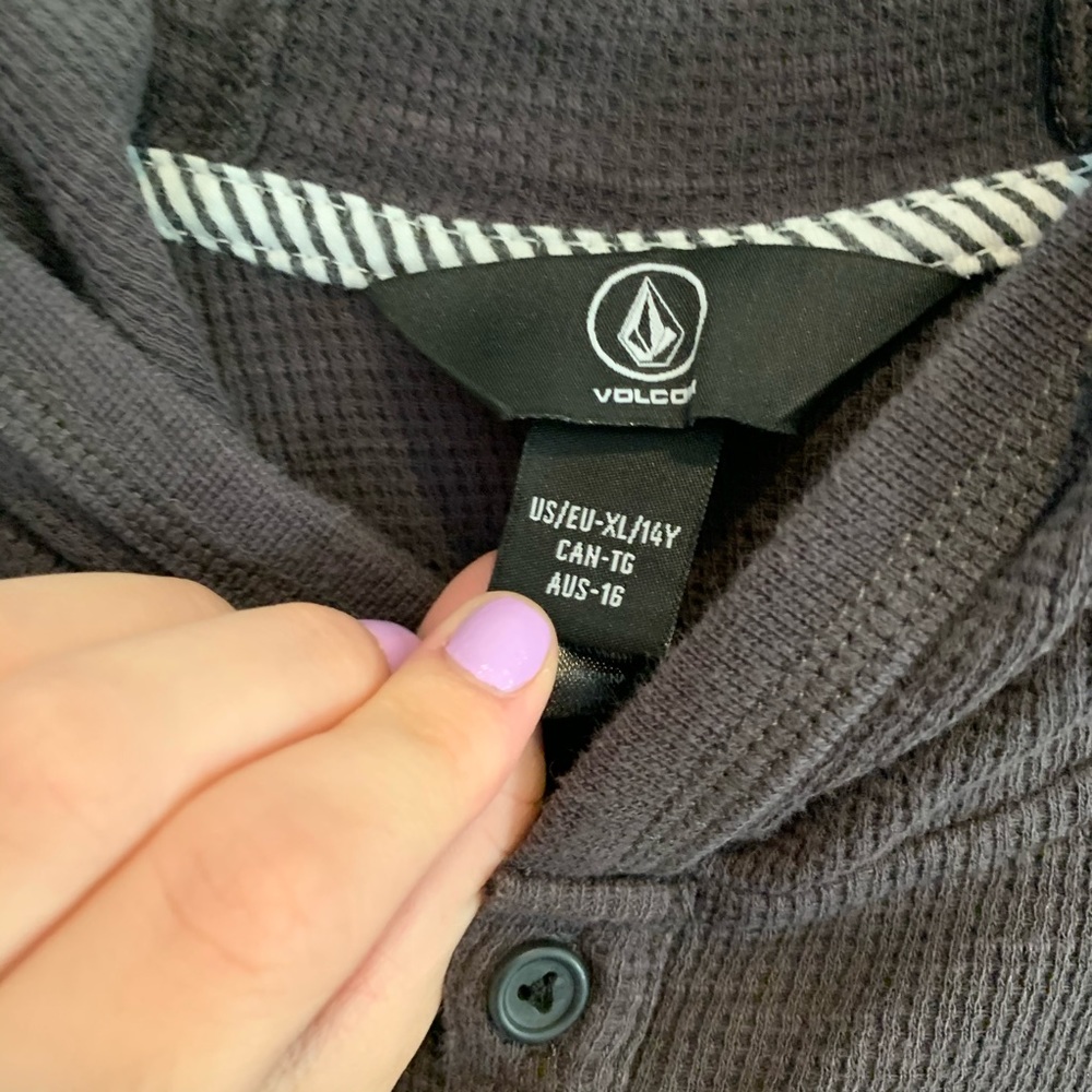 volcom hooded long sleeve - Picture 4 of 5
